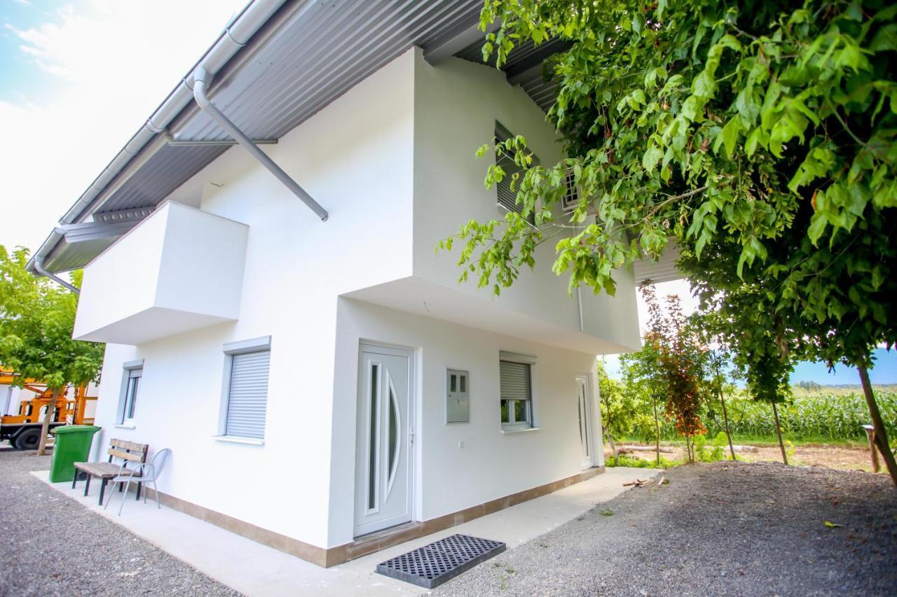 Apartments River Una 5 Bihać Buitenkant foto