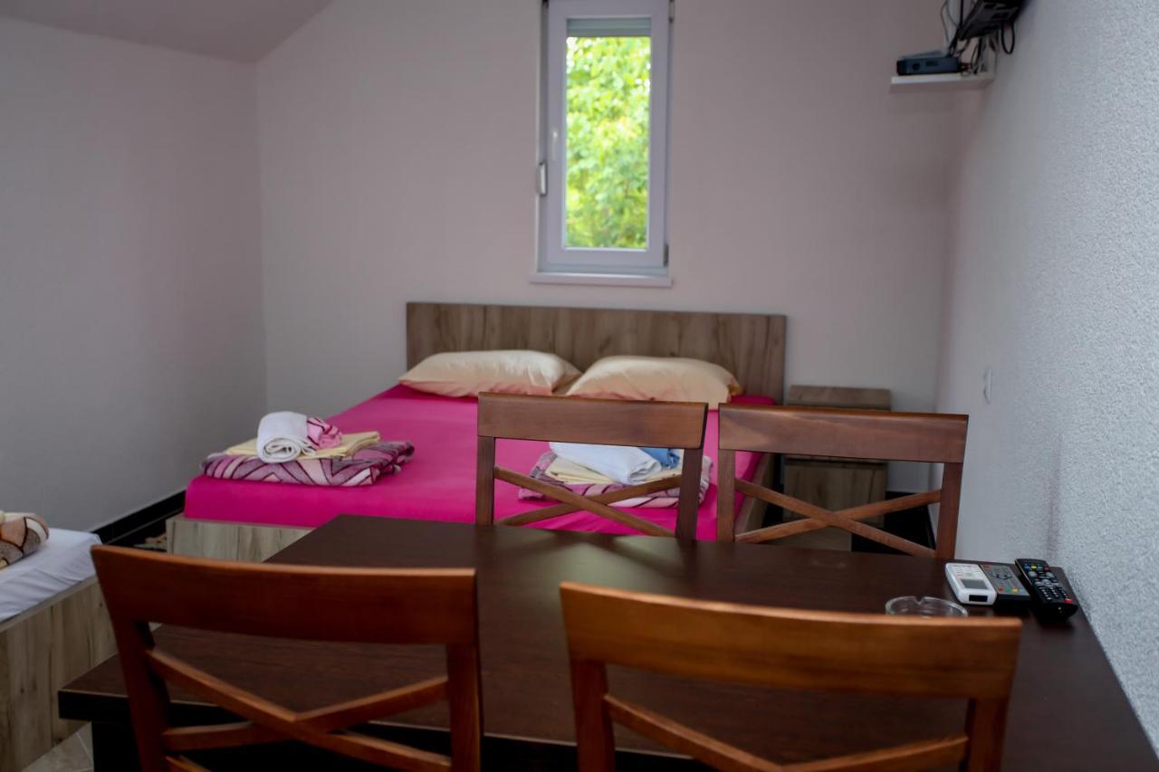 Apartments River Una 5 Bihać Buitenkant foto