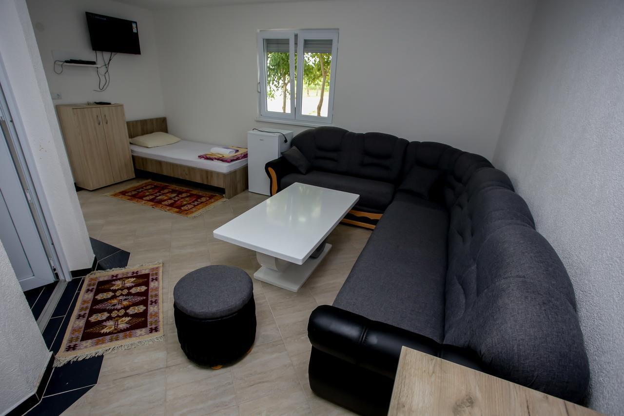 Apartments River Una 5 Bihać Buitenkant foto